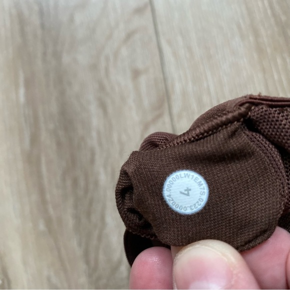 Lululemon Wunder Train Racerback Tank Top
Colour - Java size 4 - Picture 7 of 8